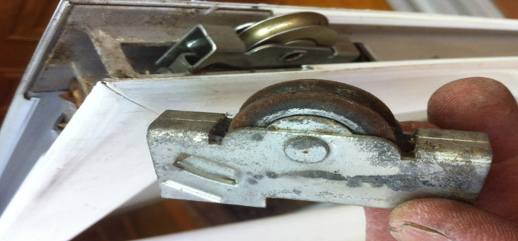 screen door roller repair in Lutz